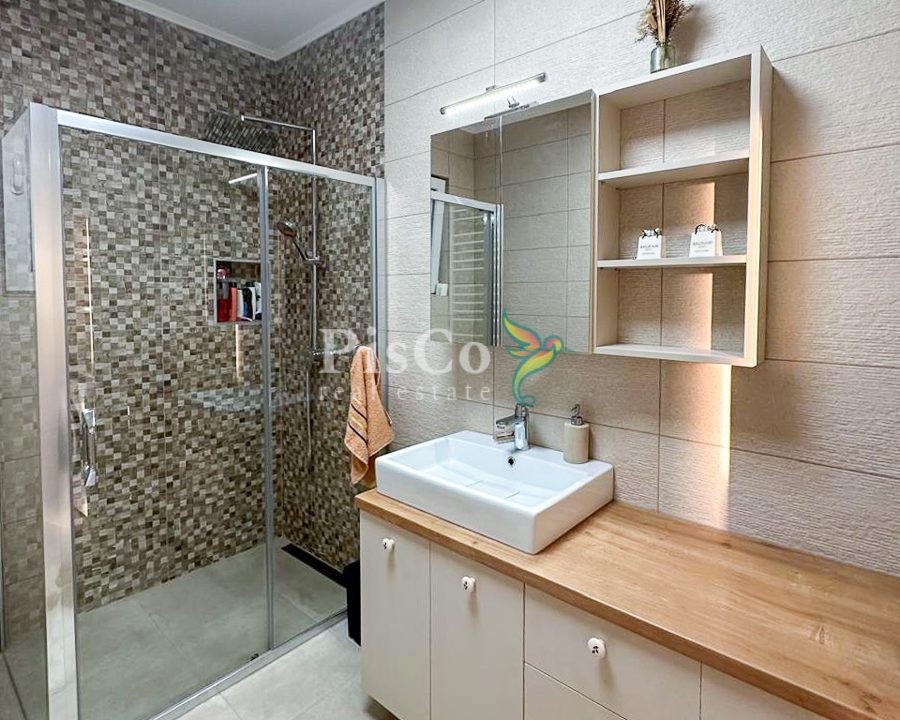 Izdavanje, kuća, 200m², Zelenika – Herceg Novi-822