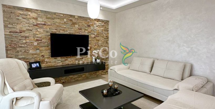 Izdavanje trosobna kuća, 200m², Zelenika Herceg Novi