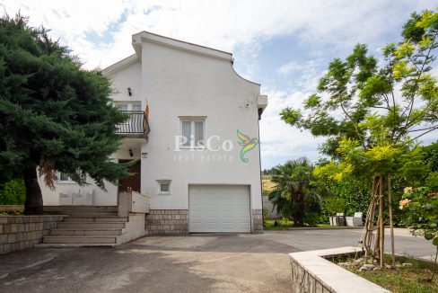 Izdavanje kuća 250m², Zagorič, Podgorica-2252