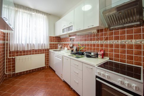 Izdavanje kuća 250m², Zagorič, Podgorica-2258