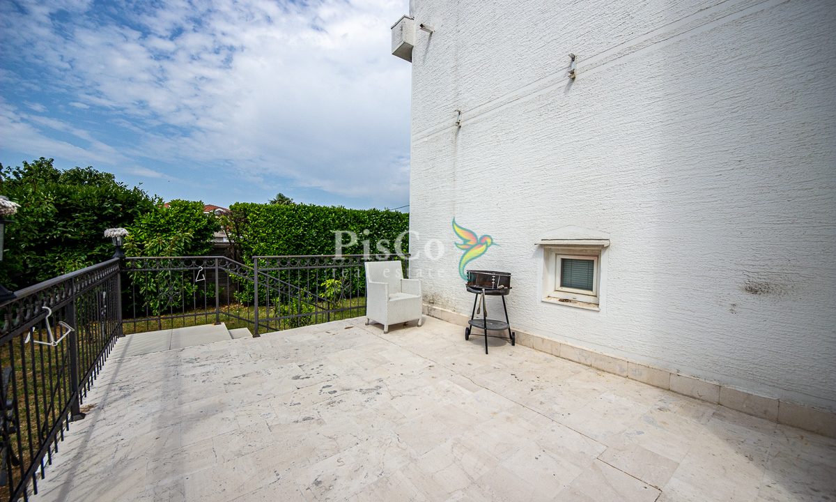 Izdavanje kuća 250m², Zagorič, Podgorica-2259