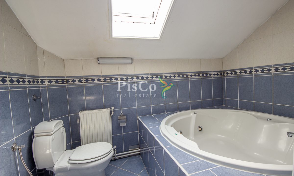 Izdavanje kuća 250m², Zagorič, Podgorica-2276