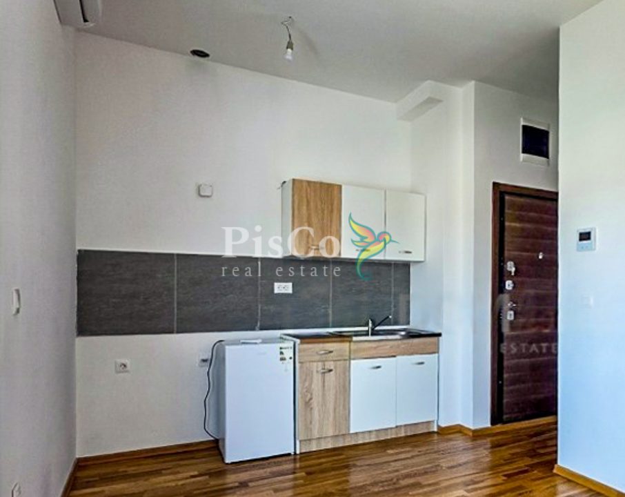 Izdavanje, poslovni prostor – garsonjera, 22m², ulica Baku, Preko Morače, Podgorica-553