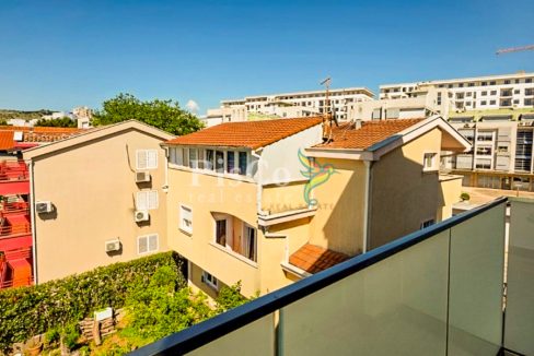 Izdavanje, poslovni prostor – garsonjera, 22m², ulica Baku, Preko Morače, Podgorica-660