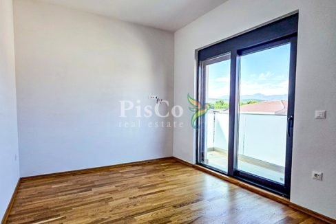 Izdavanje, poslovni prostor – garsonjera, 22m², ulica Baku, Preko Morače, Podgorica