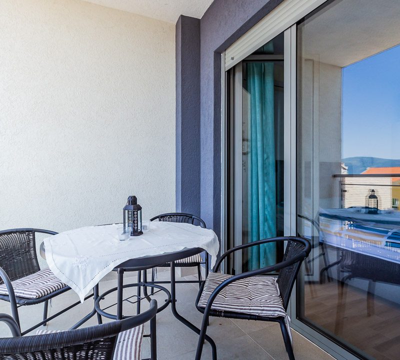 One bedroom apartment for sale Tivat (15)