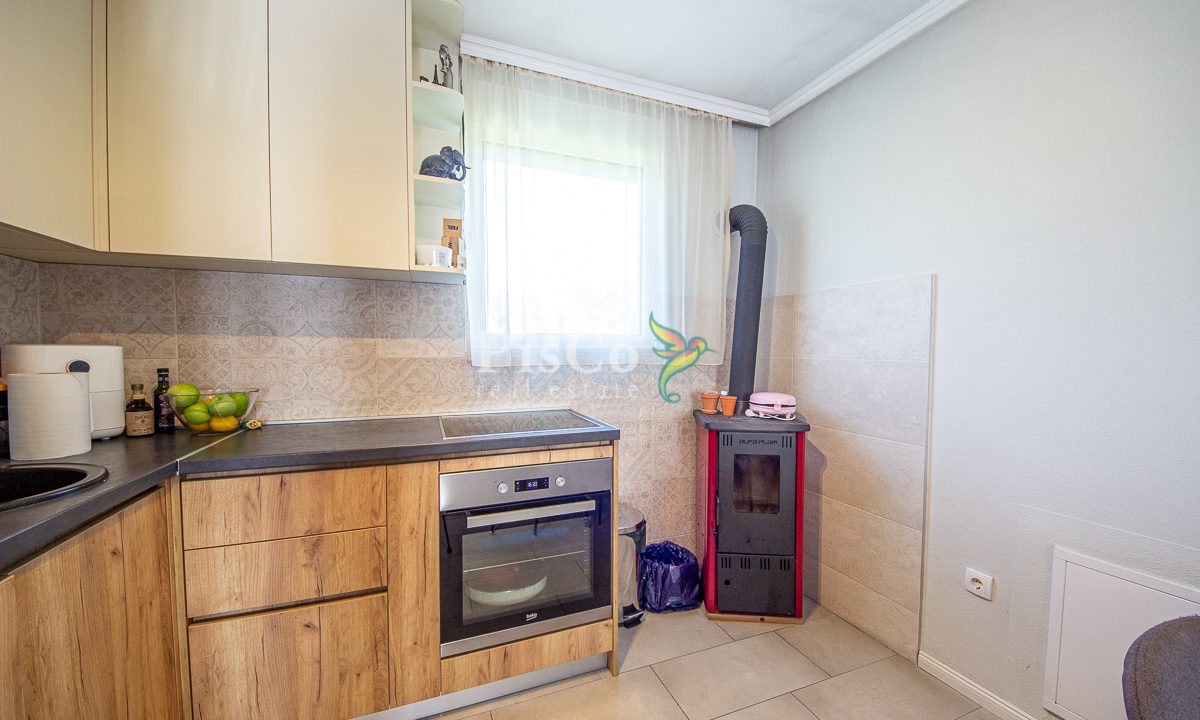 Prodaja dvosobna kuća 75m² sa placem 1600m², Martinići, Danilovgrad-2232