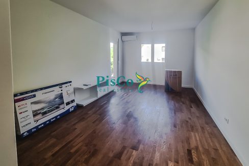 jednosoban stari izdavanje poluprazan (1 of 7)