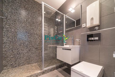 kod hrama stan (10 of 14)