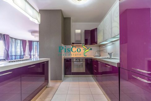 kod hrama stan (9 of 14)