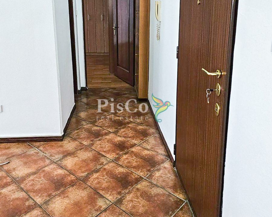 Izadanje poslovni prostor Centar Podgorice, 65m2-268