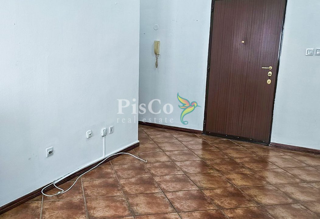 Izadanje poslovni prostor Centar Podgorice, 65m2-273