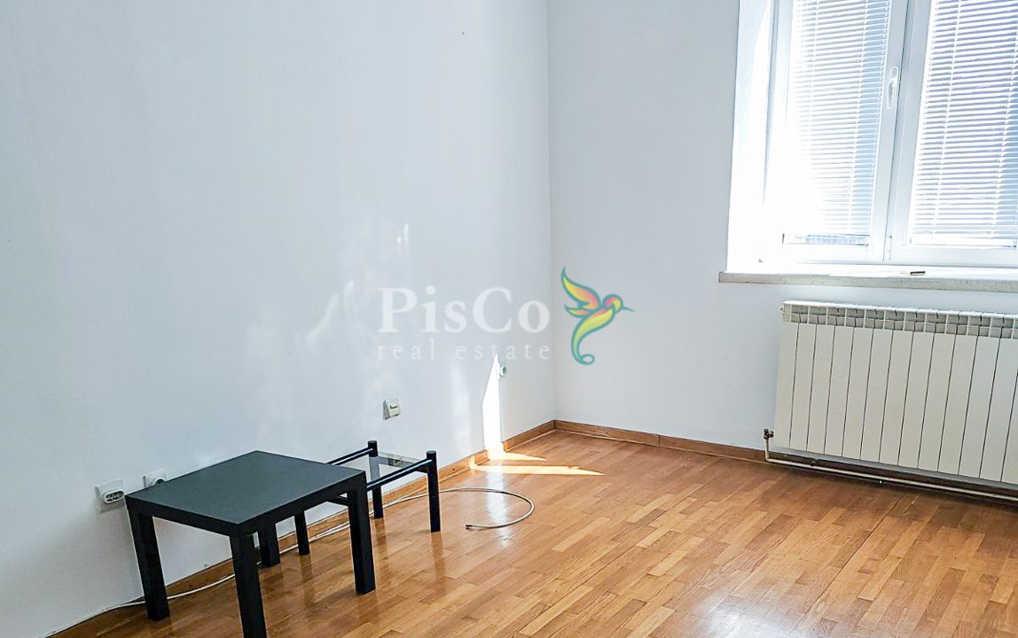 Izadanje poslovni prostor Centar Podgorice, 65m2-786