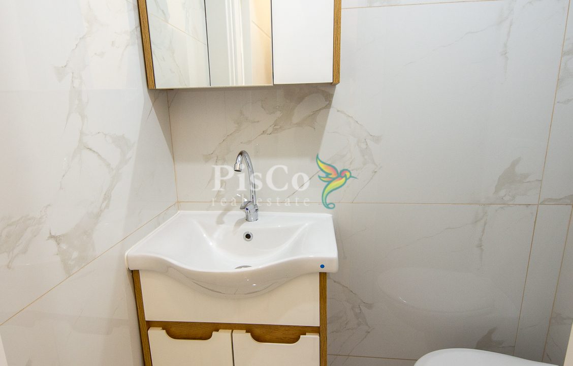 Izdavanje dvosoban stan, 65m2, Krivi most, Podgorica-2400