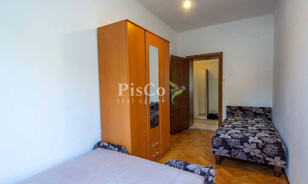 Izdavanje dvosoban stan Centar Podgorice, 65m2-2292