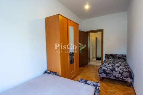 Izdavanje dvosoban stan Centar Podgorice, 65m2-2292