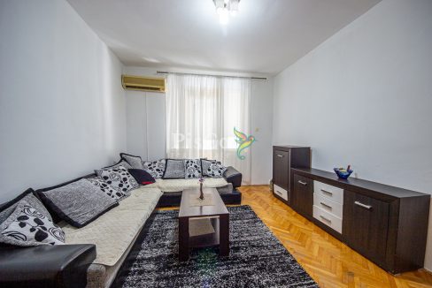 Izdavanje dvosoban stan Centar Podgorice, 65m2-2296