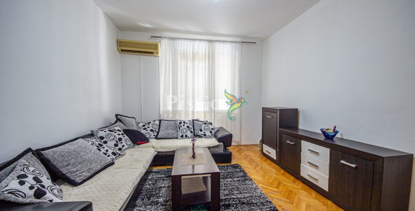 Izdavanje dvosoban stan Centar Podgorice, 65m2