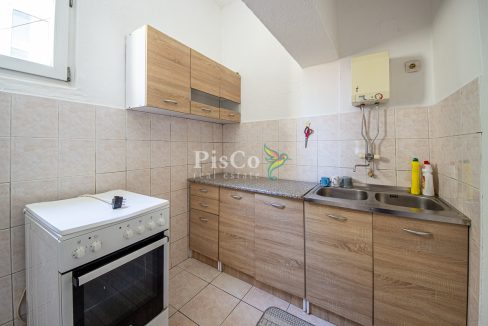 Izdavanje dvosoban stan Centar Podgorice, 65m2-2298