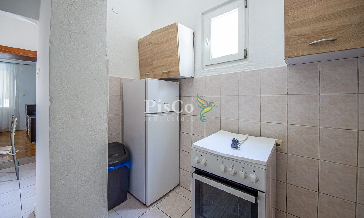 Izdavanje dvosoban stan Centar Podgorice, 65m2-2299