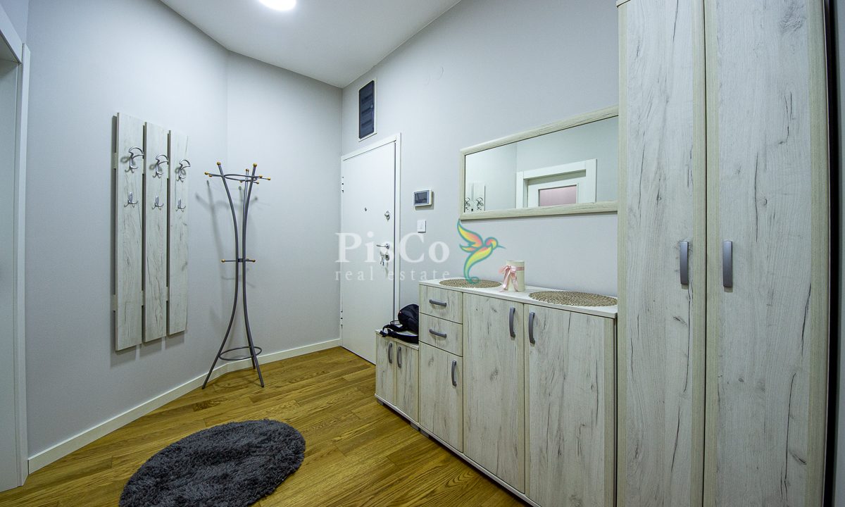 Izdavanje dvosoban stan Pod Goricom, Zgrada Fidija, 78m2, Podgorica-2306