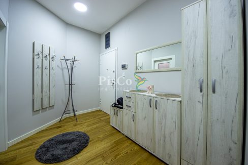 Izdavanje dvosoban stan Pod Goricom, Zgrada Fidija, 78m2, Podgorica-2306