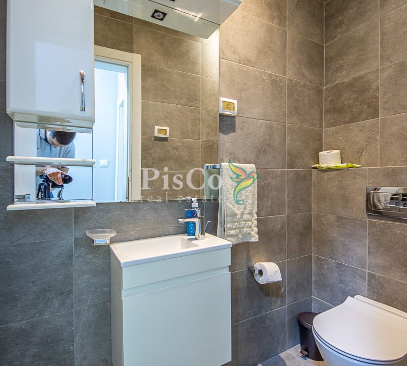 Izdavanje dvosoban stan Pod Goricom, Zgrada Fidija, 78m2, Podgorica-2307