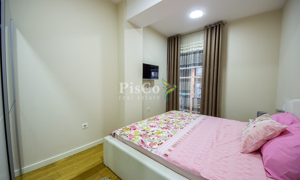 Izdavanje dvosoban stan Pod Goricom, Zgrada Fidija, 78m2, Podgorica-2310