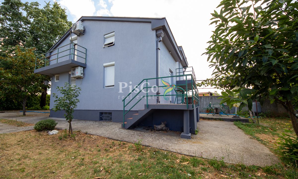 Izdavanje kuća 100m2, Zeta, Podgorica-2312