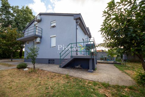Izdavanje kuća 100m2, Zeta, Podgorica-2312