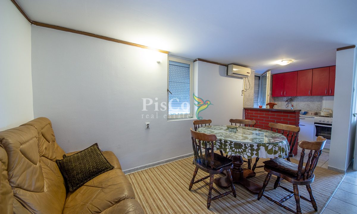 Izdavanje kuća 100m2, Zeta, Podgorica-2316
