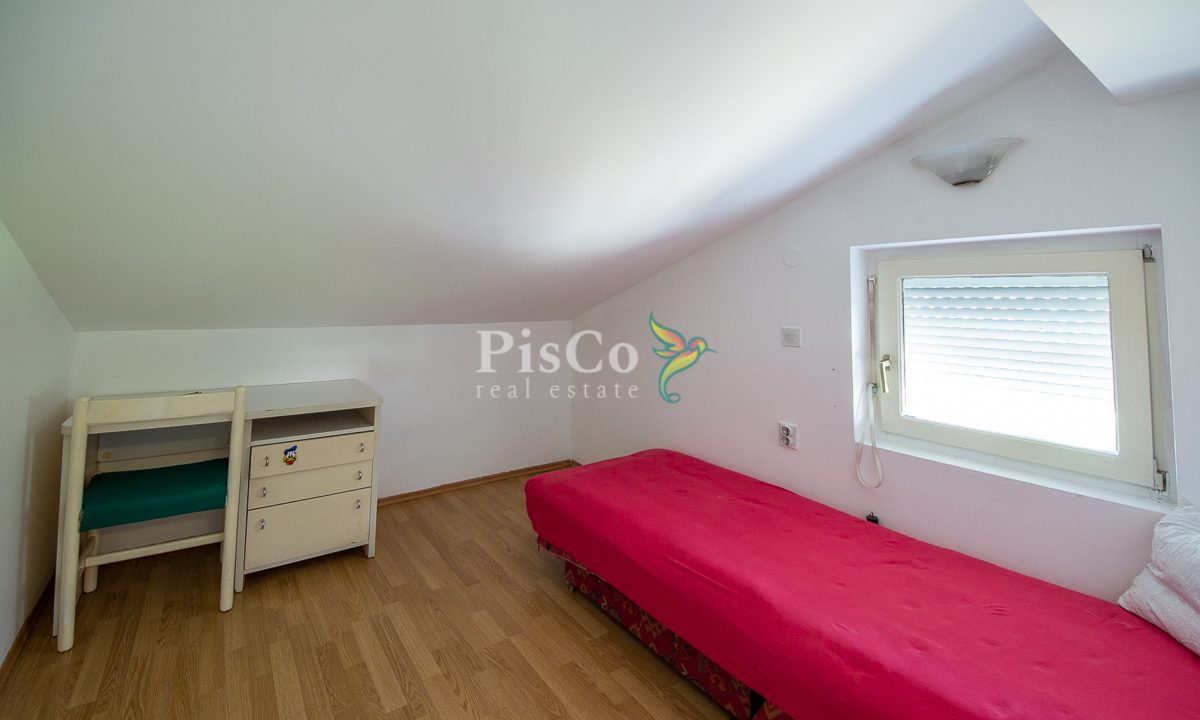 Izdavanje kuća 100m2, Zeta, Podgorica-2319