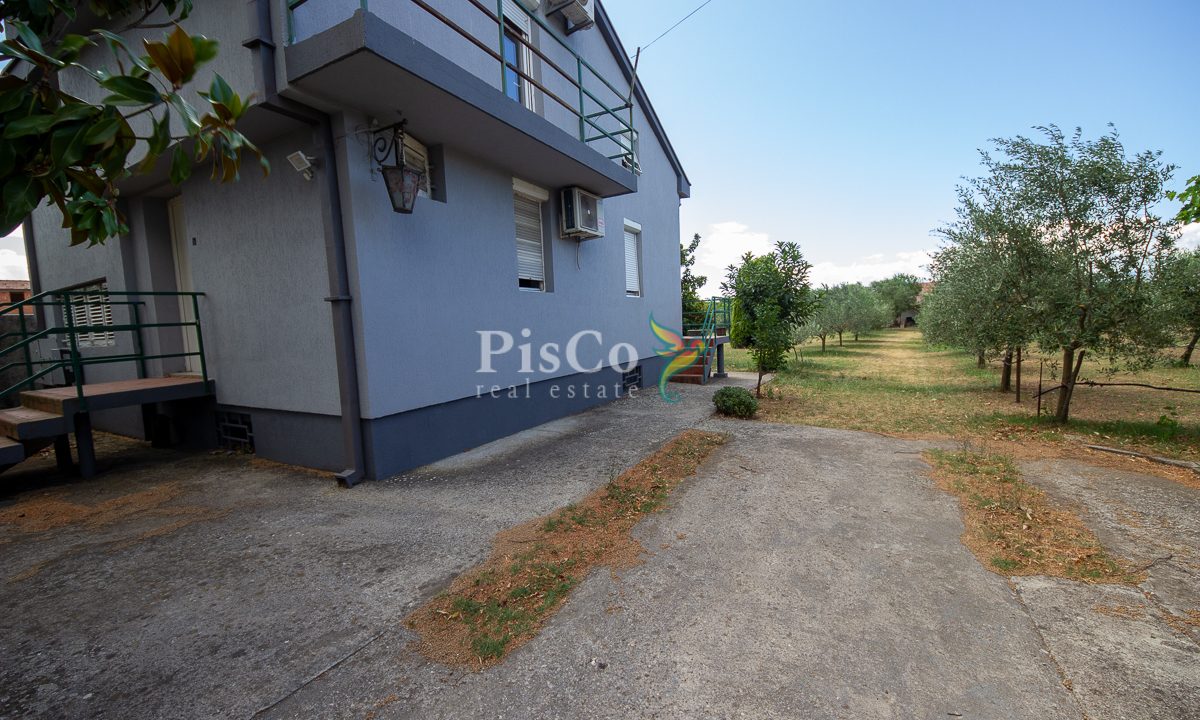 Izdavanje kuća 100m2, Zeta, Podgorica-2327