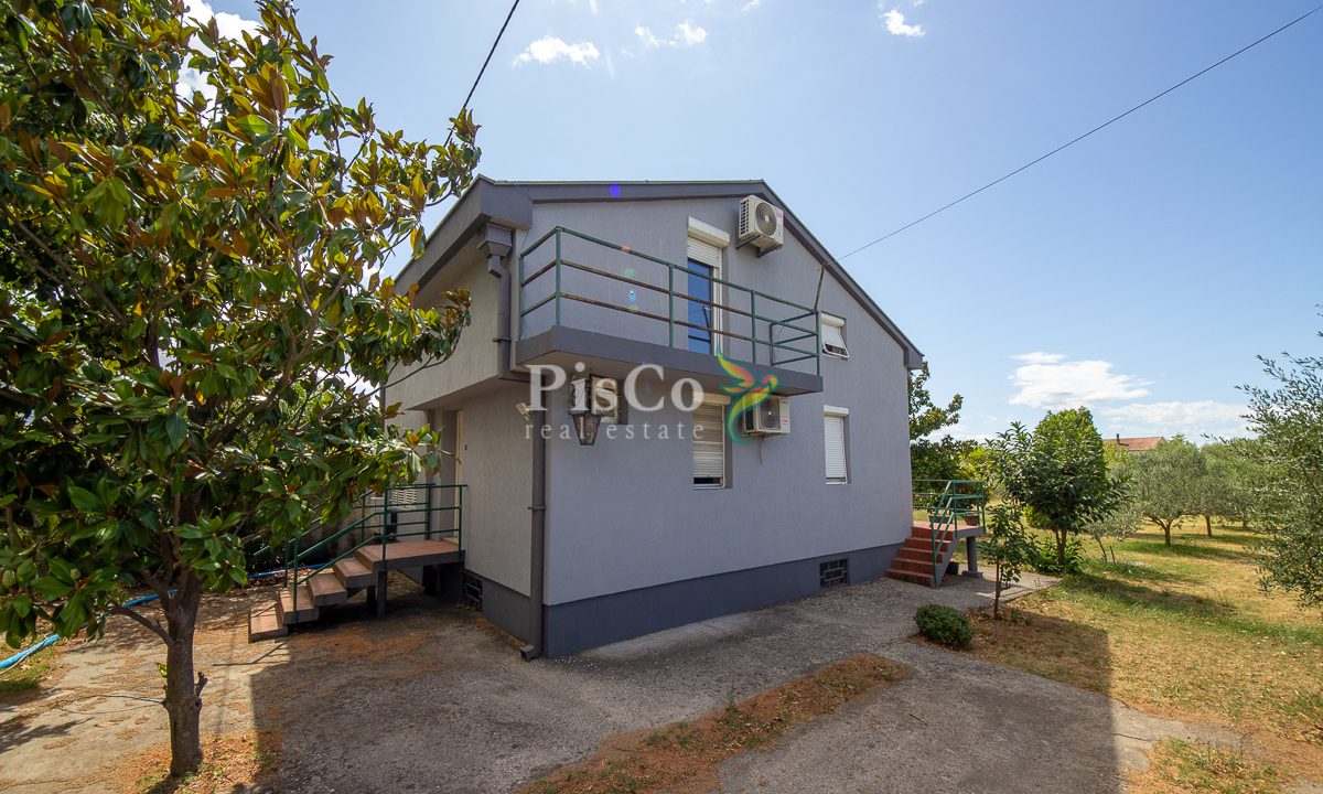 Izdavanje kuća 100m2, Zeta, Podgorica-2329