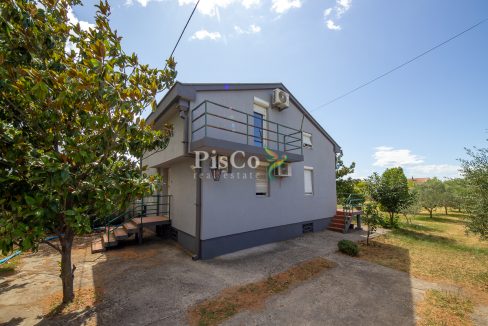 Izdavanje kuća 100m2, Zeta, Podgorica-2329