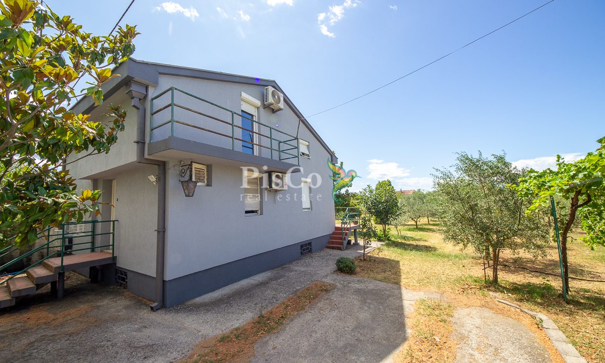 Izdavanje kuća 100m2, Zeta, Podgorica-2330