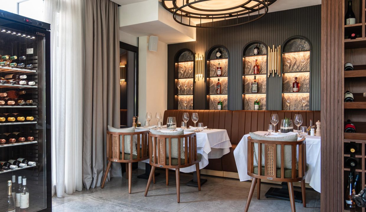 Na prodaju luksuzan i potpuno opremljen restoran u City kvartu, Podgorica (1)