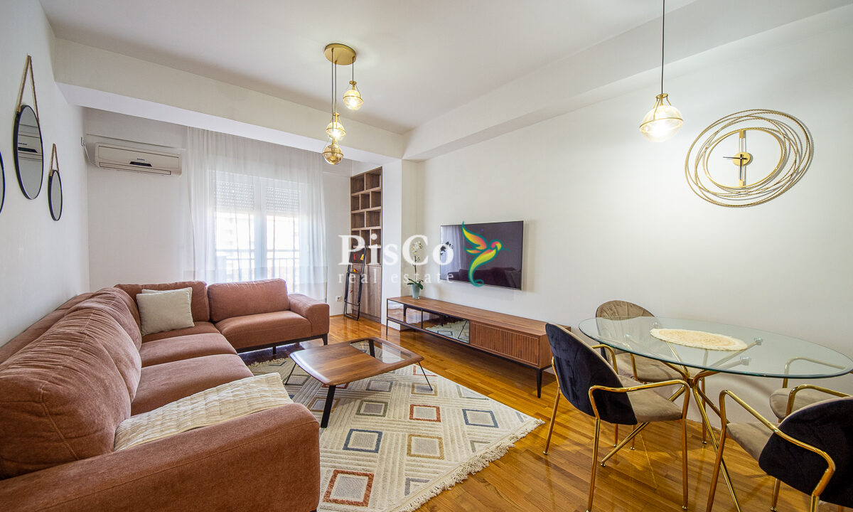 Izdavanje dvosoban stan City Kvart, 78m2, Podgorica-