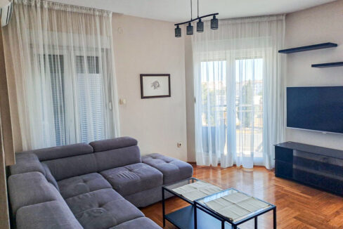 Izdavanje dvosoban stan Zabjelo, 65m2, Podgorica-241