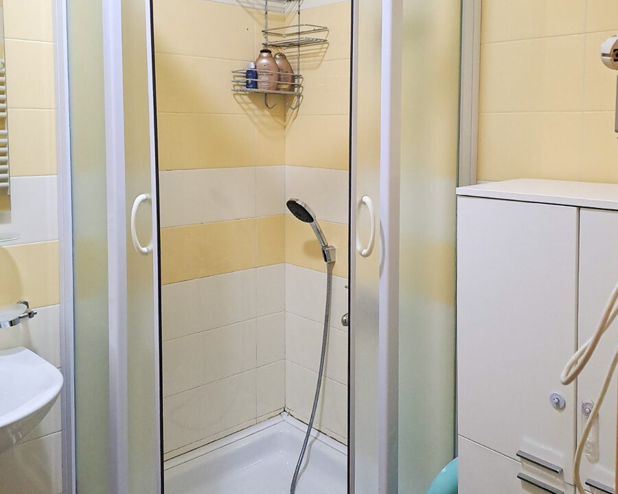 Izdavanje dvosoban stan Zabjelo, 65m2, Podgorica-397