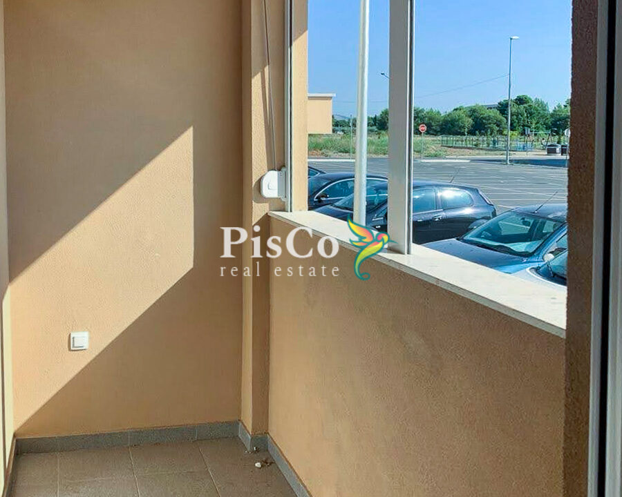 Izdavanje nenamješten dvosoban stan Tuški put, 60m2, Podgorica-186