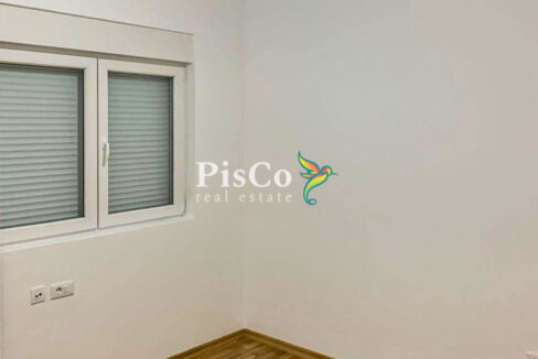 Izdavanje nenamješten dvosoban stan Tuški put, 60m2, Podgorica-449