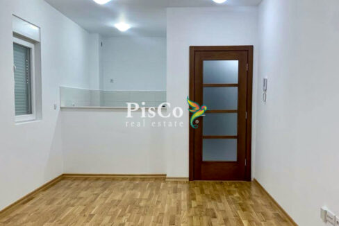 Izdavanje nenamješten dvosoban stan Tuški put, 60m2, Podgorica-549