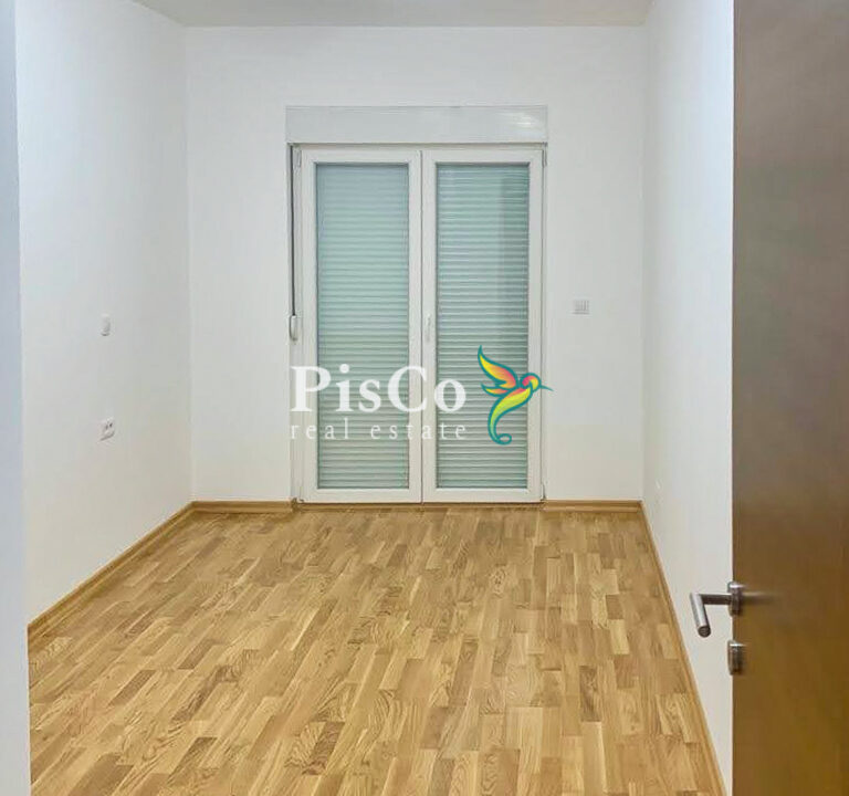 Izdavanje nenamješten dvosoban stan Tuški put, 60m2, Podgorica-936