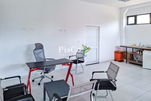 Izdavanje poslovni prostor Murtovina, 65m2, Podgorica-094054
