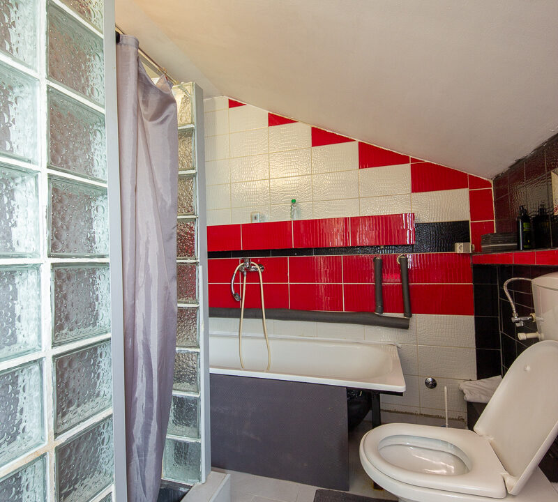 Izdavanje trosoban stan u kući, Zabjelo, 115m2, Podgorica-2587