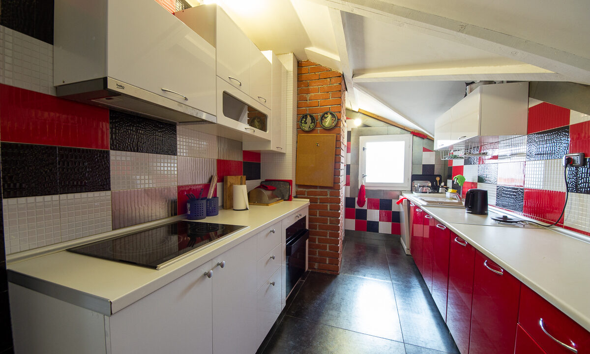 Izdavanje trosoban stan u kući, Zabjelo, 115m2, Podgorica-2591