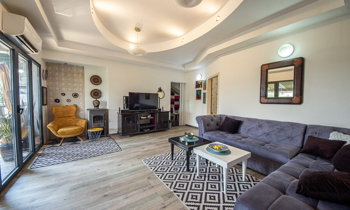 Izdavanje trosoban stan u kući, Zabjelo, 115m2, Podgorica-2598