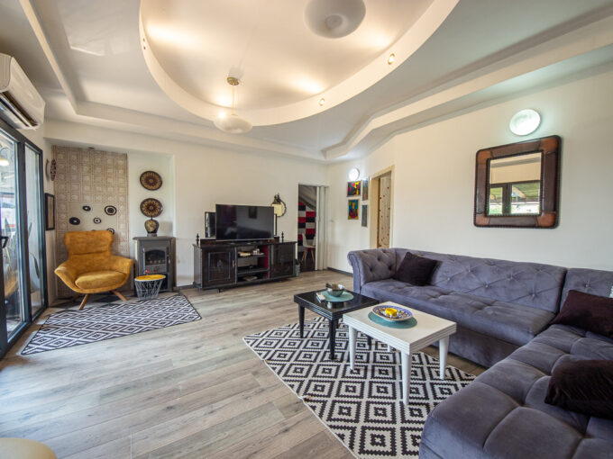 Izdavanje trosoban stan u kuci Zabjelo 115m2 Podgorica 2598
