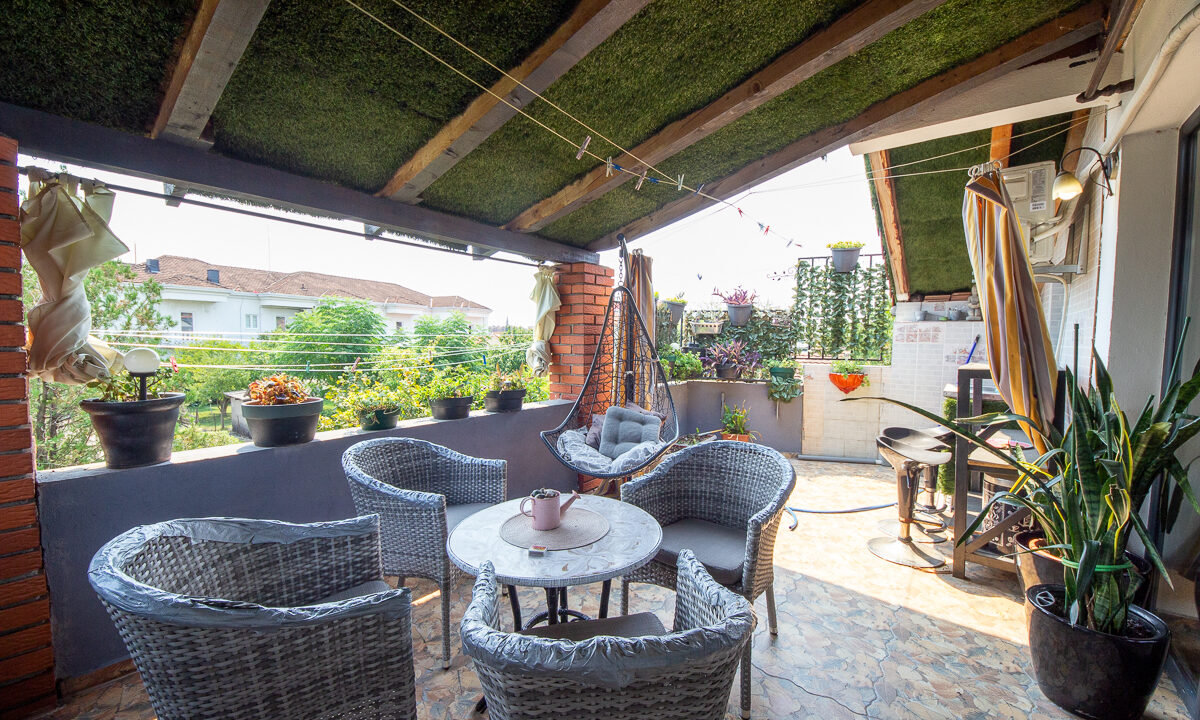 Izdavanje trosoban stan u kući, Zabjelo, 115m2, Podgorica-2599